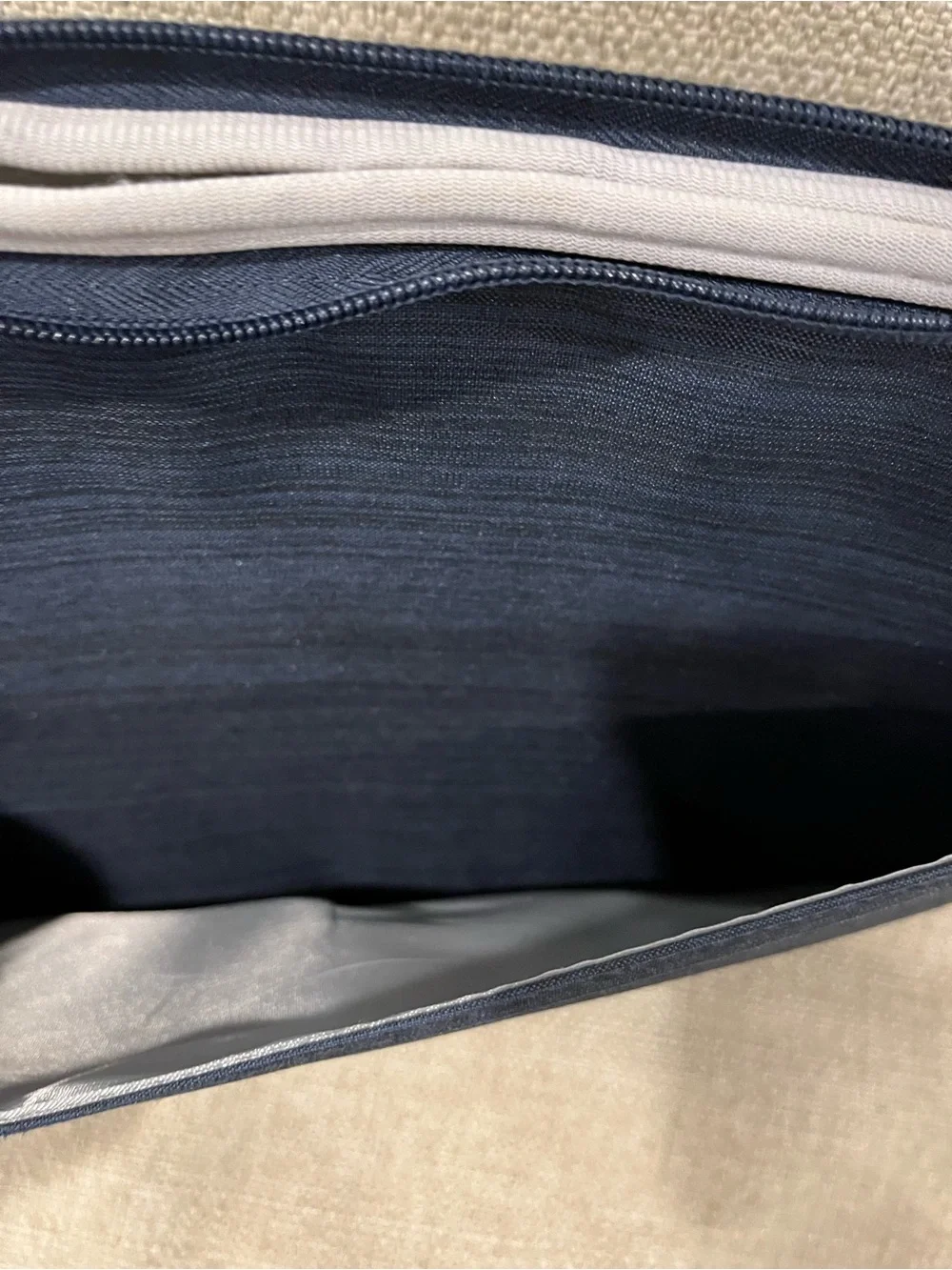 Men's or Women’s Navy Sleeve Laptop Case - Unbranded/heat resistant